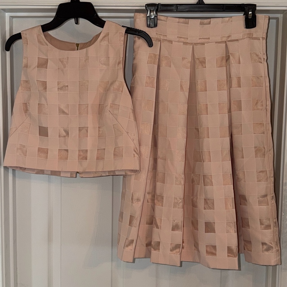 Satin look checkered two piece dress. N w/o tag